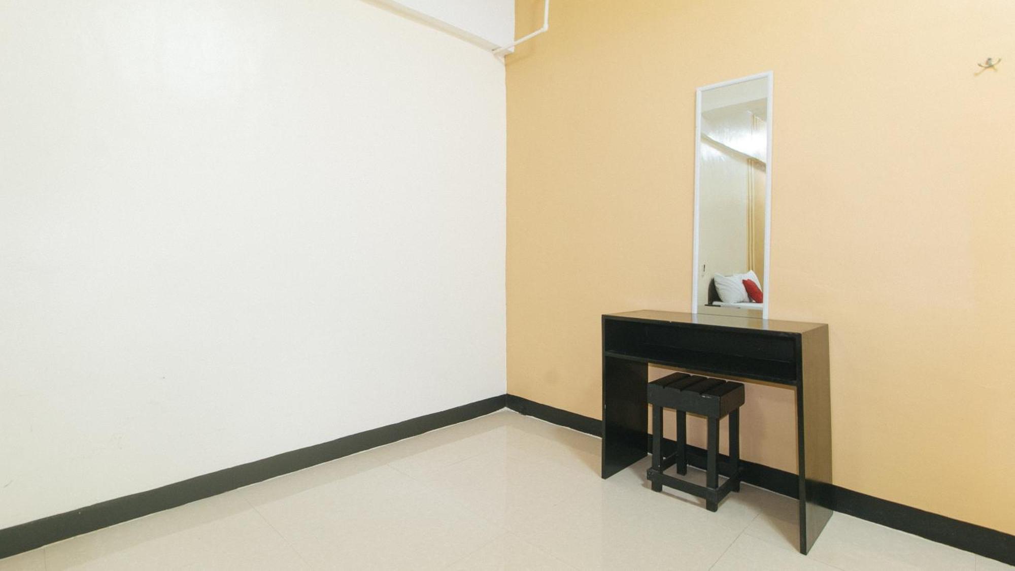 Reddoorz Near Sm City Muntinlupa San Pedro  Eksteriør billede